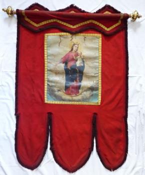 220. PROCESSIONAL BANNER WITH THE VIRGIN MARY 220. PROCESSIONAL BANNER WITH THE VIRGIN MARY